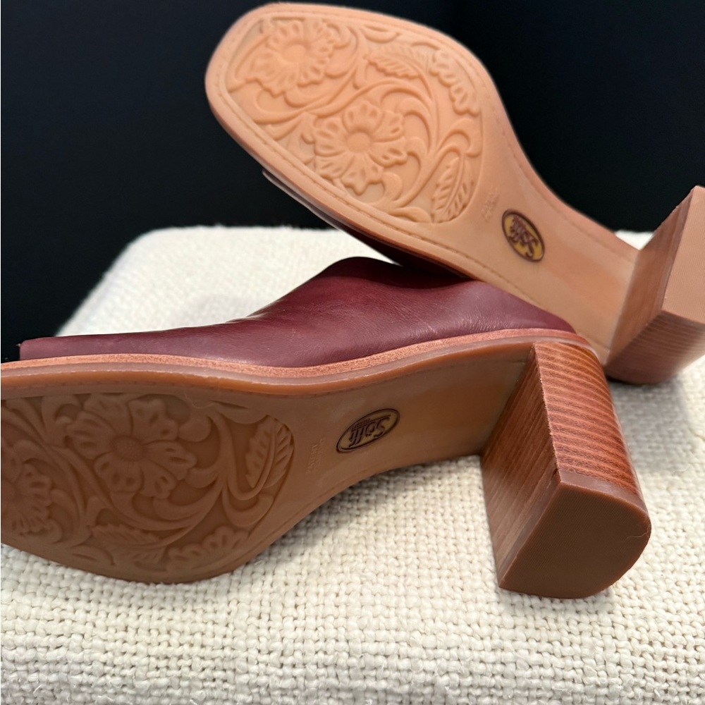 Sofft Burgundy Leather Open-Toe Mule Sandals - Picture 5 of 8